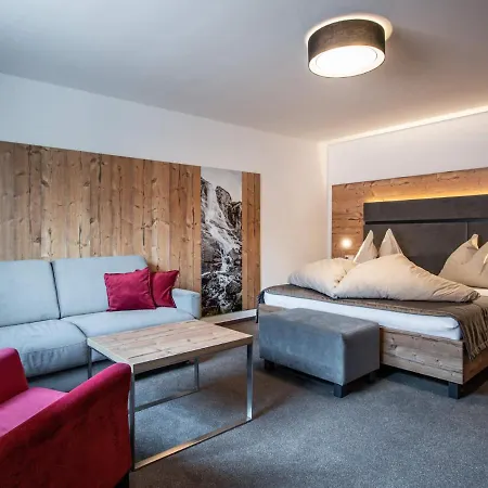 Tatrahouse Sk Family *